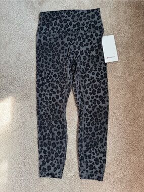 🖤 lululemon Align™ High-Rise Pant 25” Size 8 (SOLD OUT)